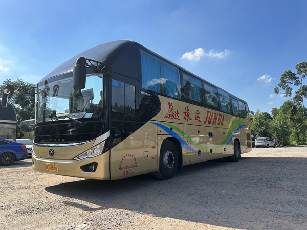 49座豪华大巴